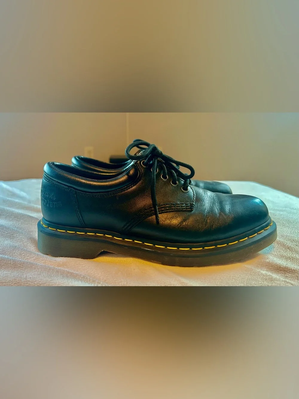Dr Martin’s Classic Black Leather Lace-Up Men's Shoes Sz 8